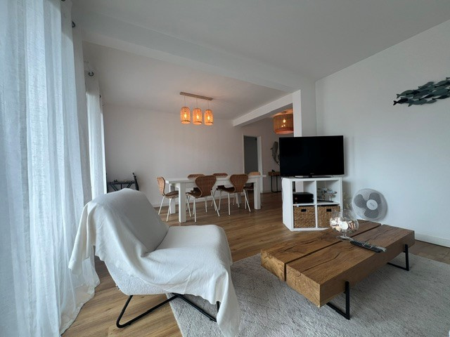 GRAND T4 DE 80 M2 AU CENTRE DE SOUSTONS